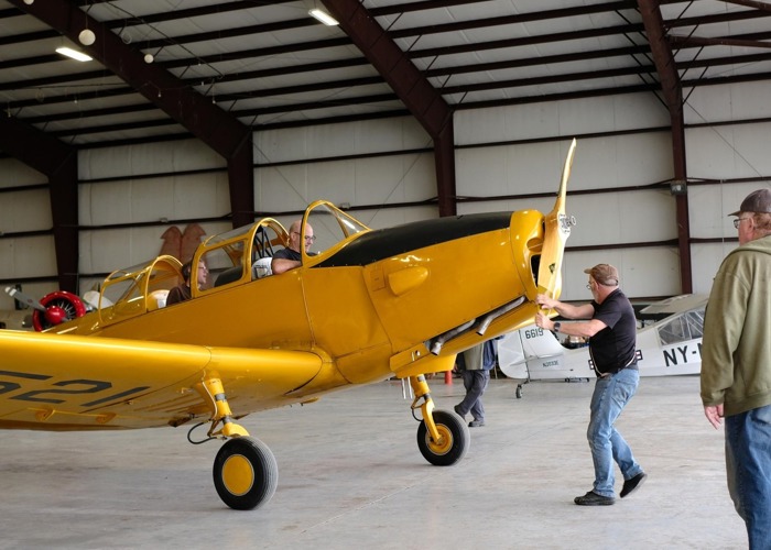 Volunteers Keep History Flying